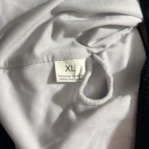 Cupshe Bikini Set - Picture 4 of 7